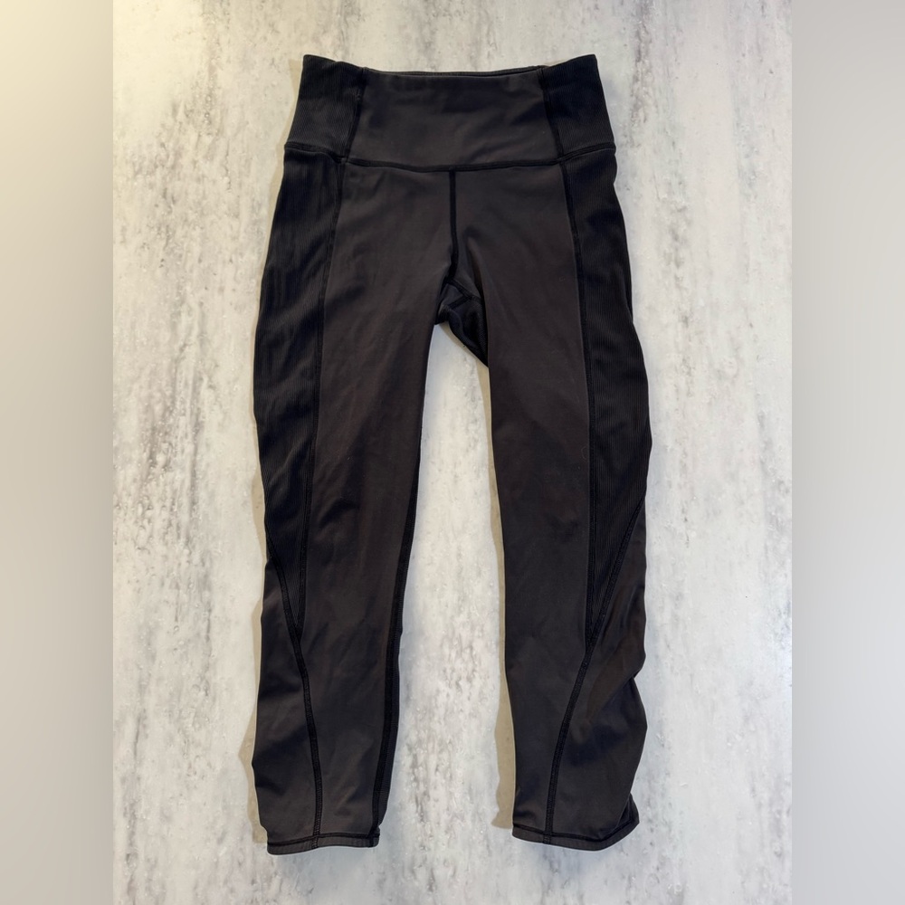 Lululemon Ribbed On Your Mark Cropped 23”Athletic Gym Workout Leggings 6